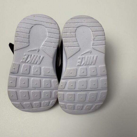 Nike Tanjun EasyOn TDV Toddler Shoes 4C Black White Lightweight Sneakers Baby - Picture 5 of 10